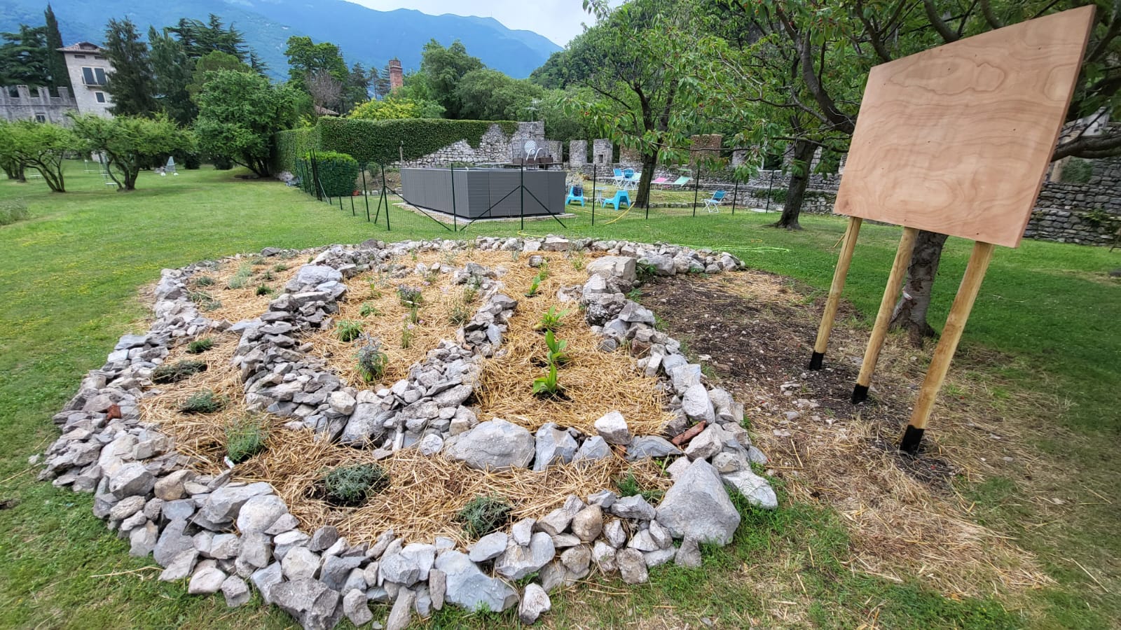 Fondazione-Fenice-Castrum-di-Serravalle-area-parco-scena